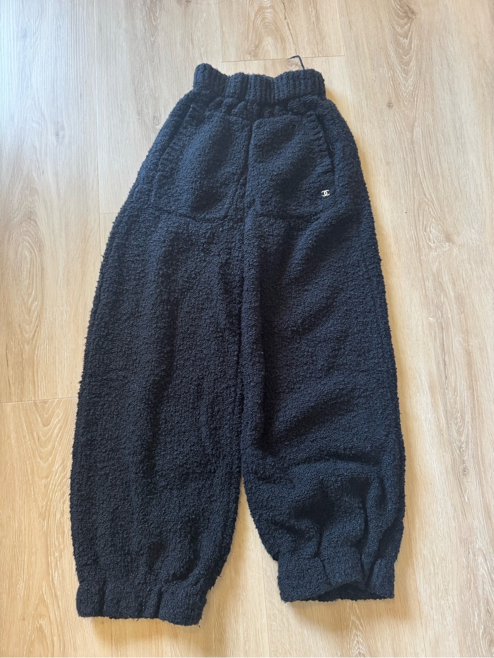 CHANEL Black Sherpa Jogger Pants Size 36 Shrunken Fits 34